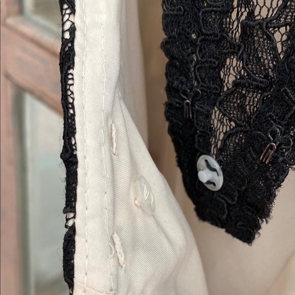 Multicolored Embellished Knee-Length Sheath Dress - Picture 6 of 8